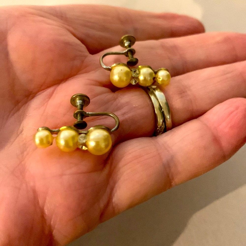 Vintage faux pearl earrings